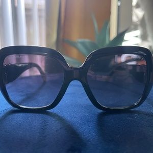 CHANEL SQUARE SUNGLASSES IN BLACK